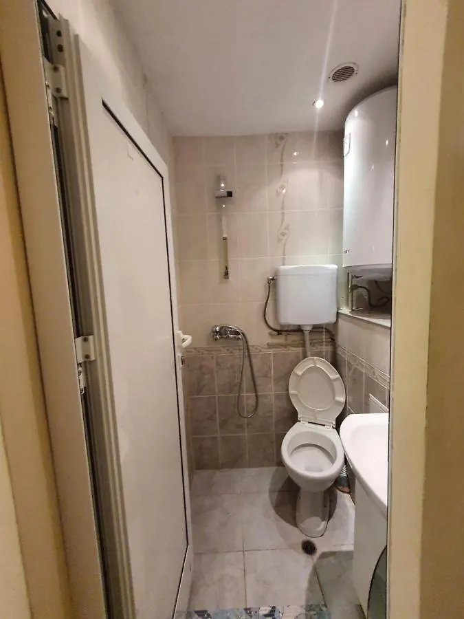 Top Center Apartment And Rooms Varna